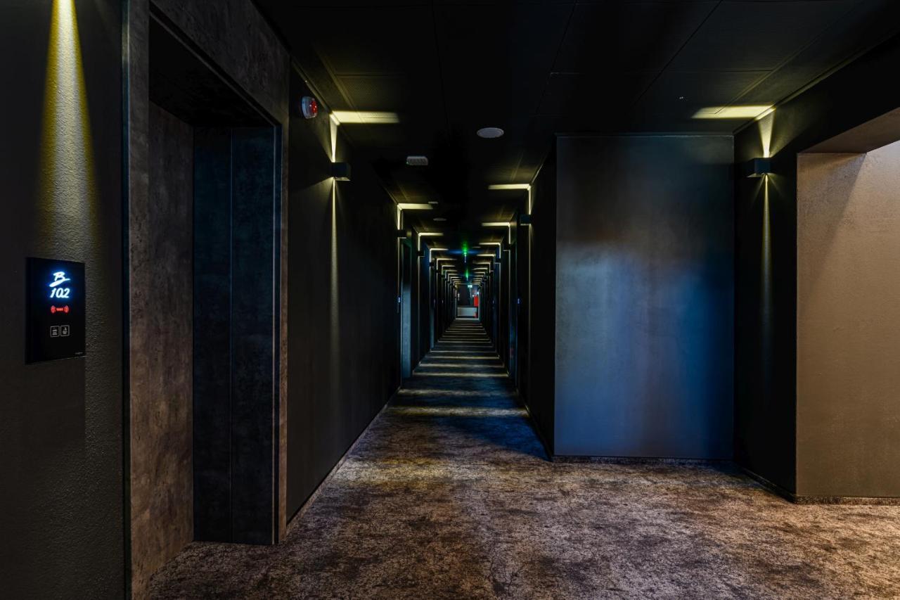 B The Hotel Sfântu-Gheorghe Buitenkant foto