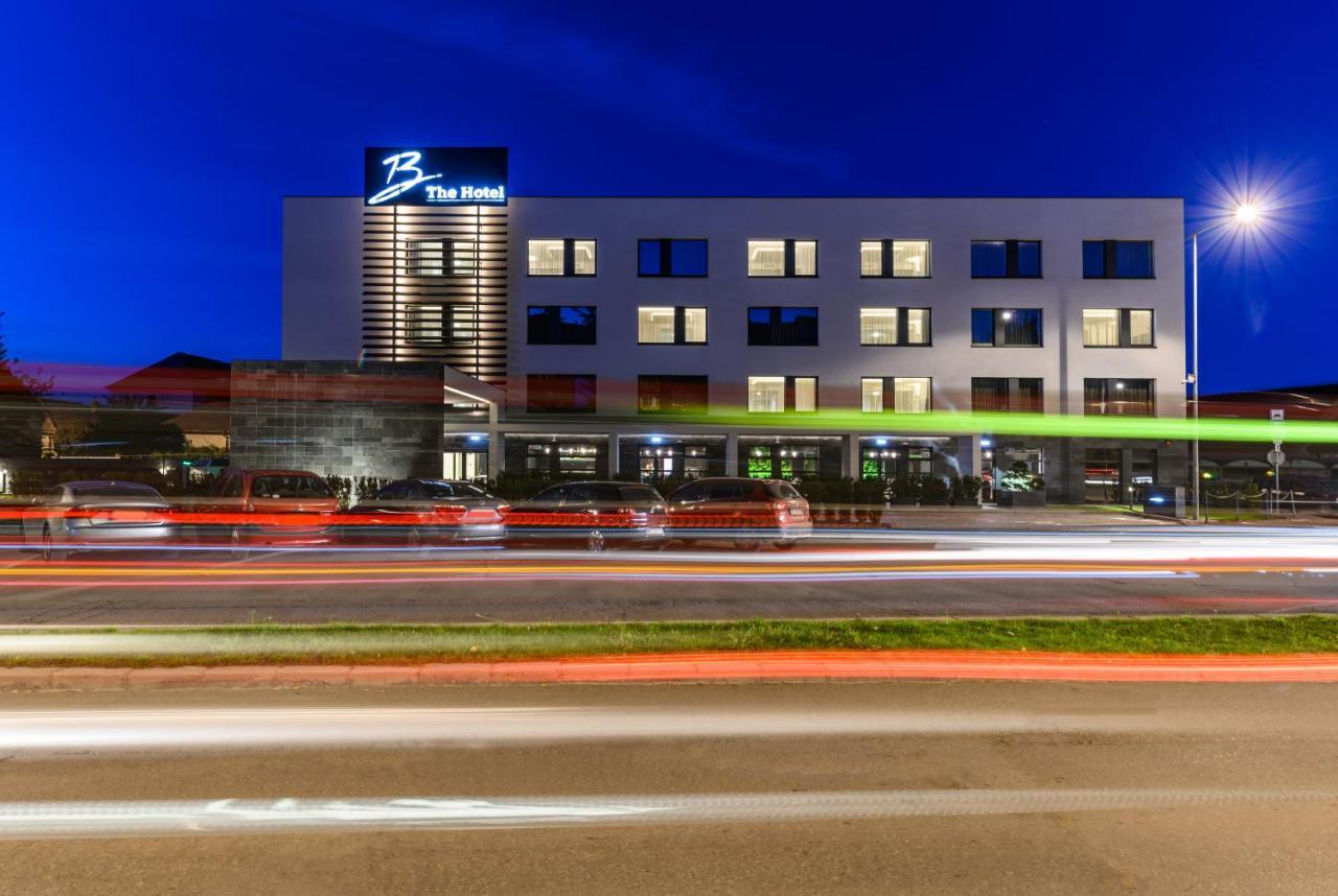 B The Hotel Sfântu-Gheorghe Buitenkant foto