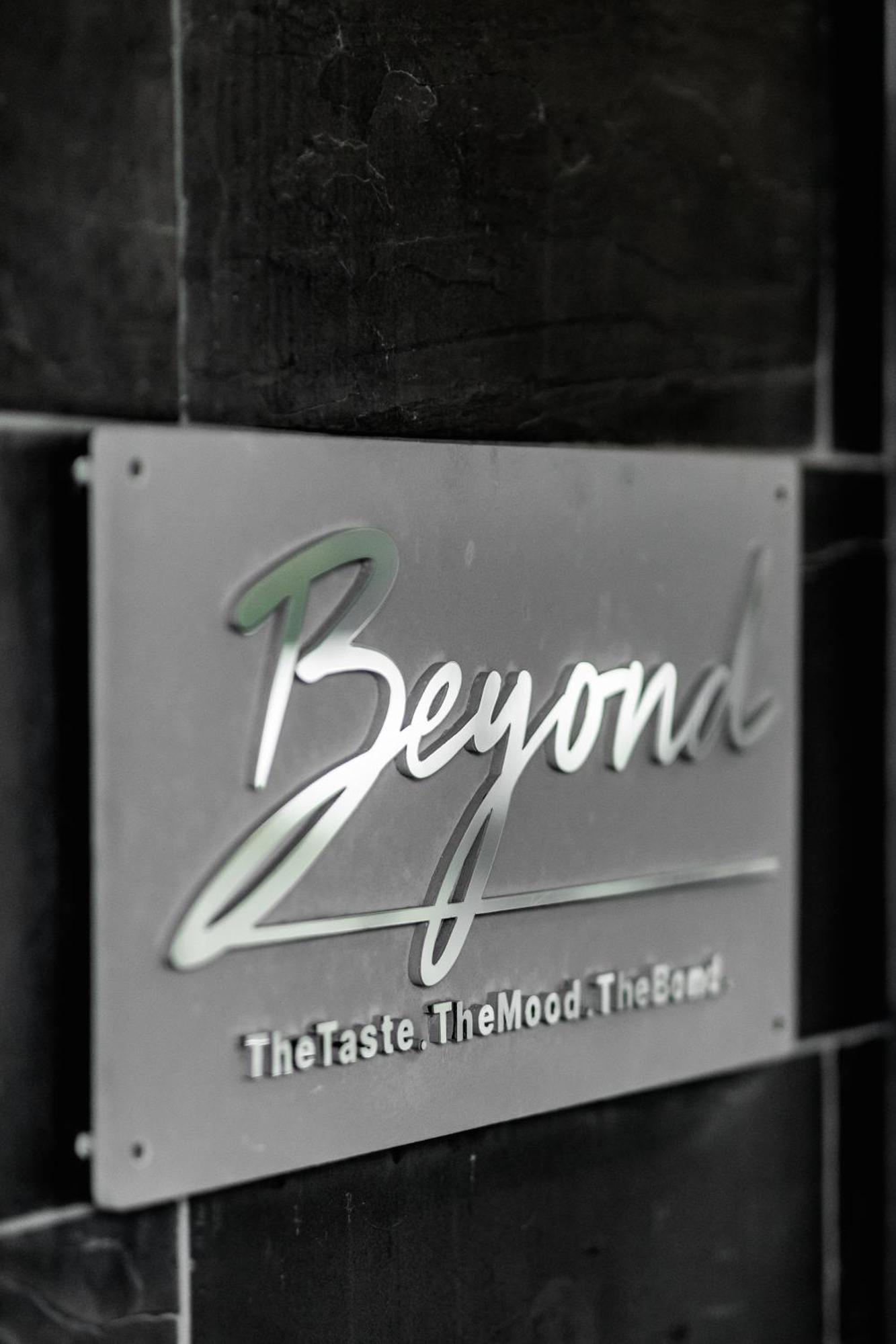 B The Hotel Sfântu-Gheorghe Buitenkant foto
